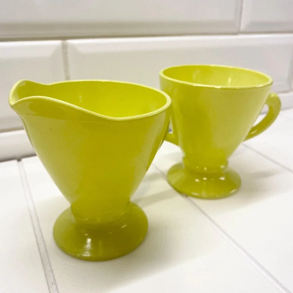 Vintage Hazel Atlas Chartreuse Cream and Sugar Set